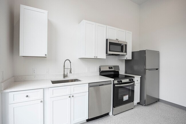 80 Middlesex St Unit 304