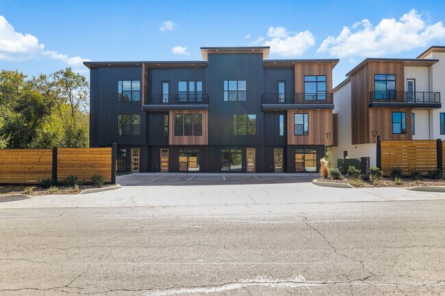2539 E Villa Maria Rd