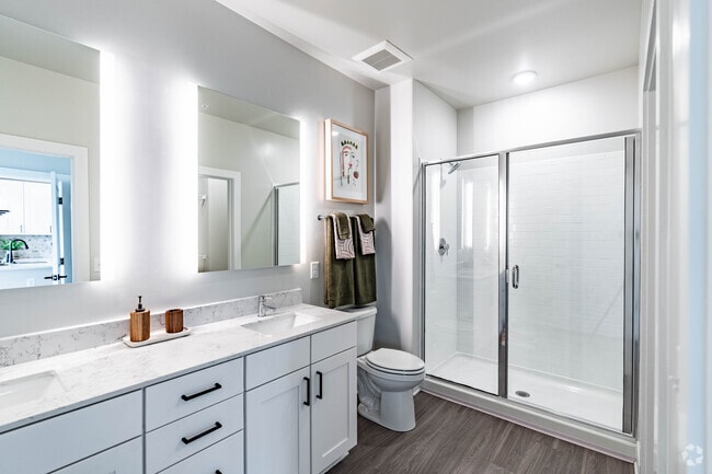 A2 2BR, 2BA 1162SF Bathroom 2
