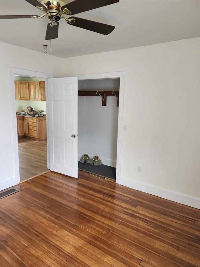 Building Photo - 53 Fisher St Unit 1 Rental