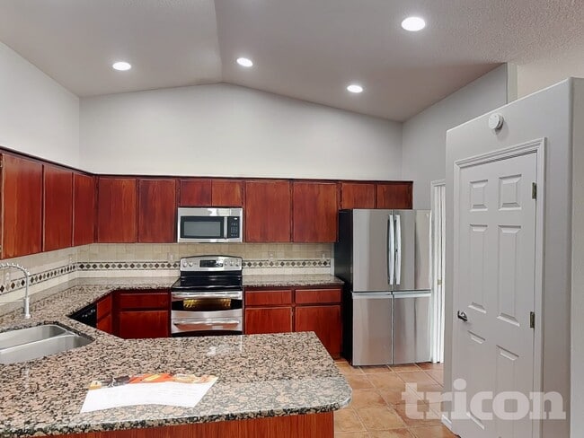 Photo - 16312 NE 12th St