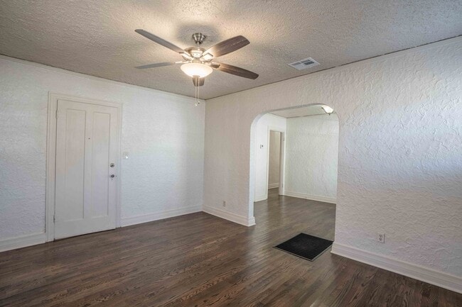 Photo - 1220 S Zunis Ave Unit 1220