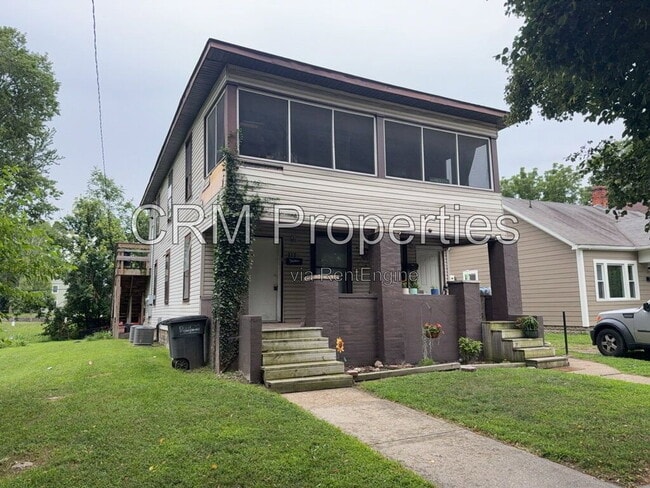 Photo - 717 E Mulberry St Unit 1