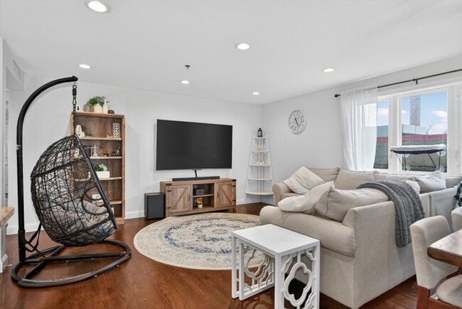 Photo - 24 Arsenal St Unit 2D