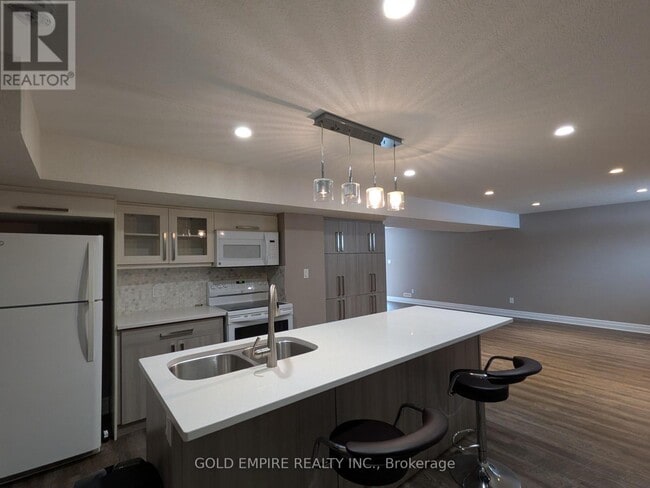 Photo - 747 Redtail Ct