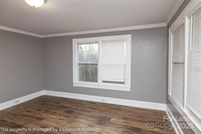 Photo - 757 S 5th St