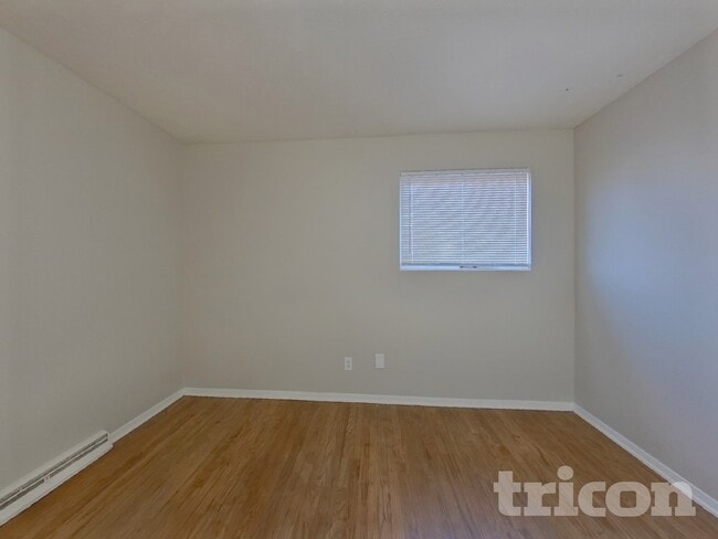 Photo - 5674 W Chestnut Ave