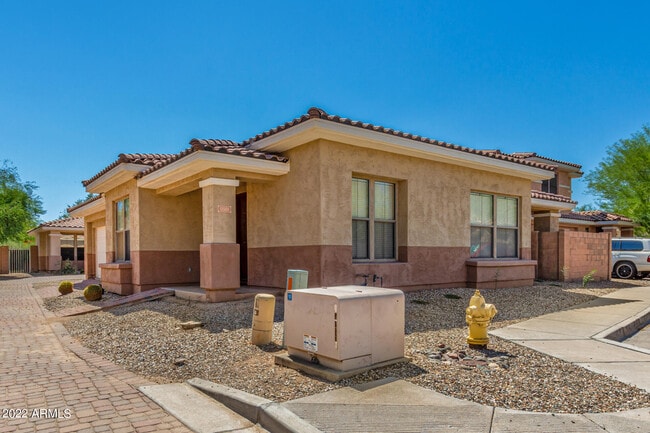 Photo - 13569 W Cypress St