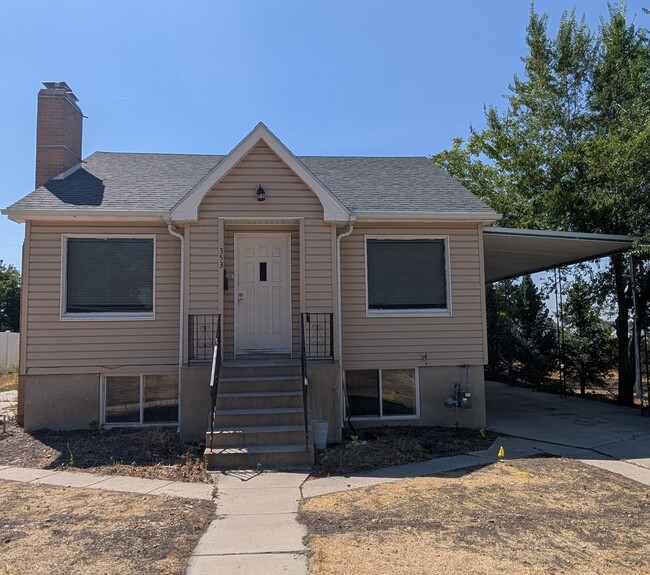 Building Photo - 353 N 100 E Unit Downstairs