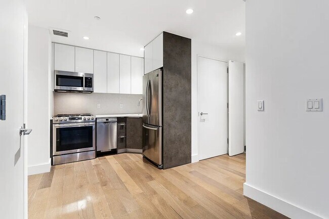 Photo - 227 Lexington Ave Unidad 802