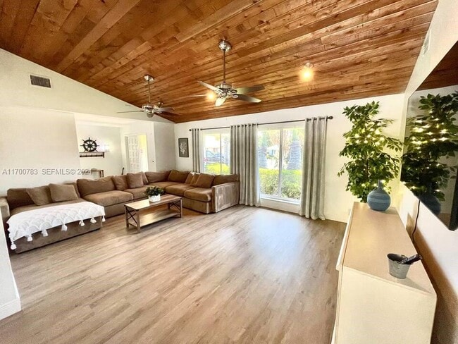 Photo - 1887 Finn Hill Dr