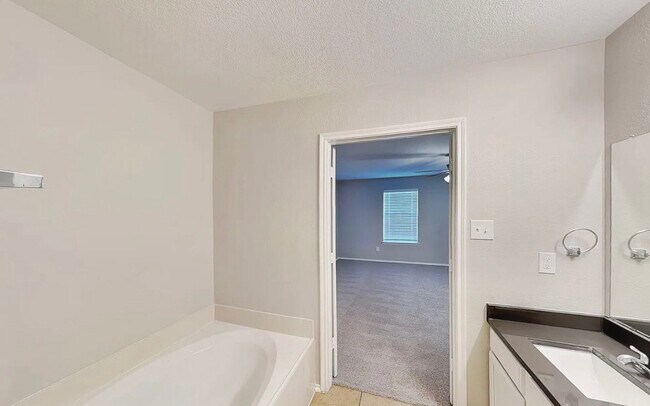 Photo - MOVE IN READY