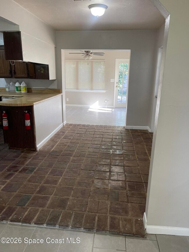 Photo - 1400 Hillcrest Dr