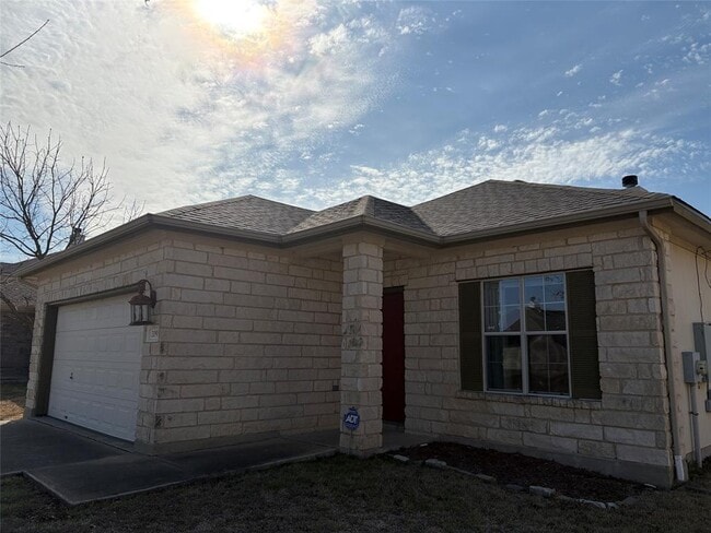 Photo - 209 Flinn St