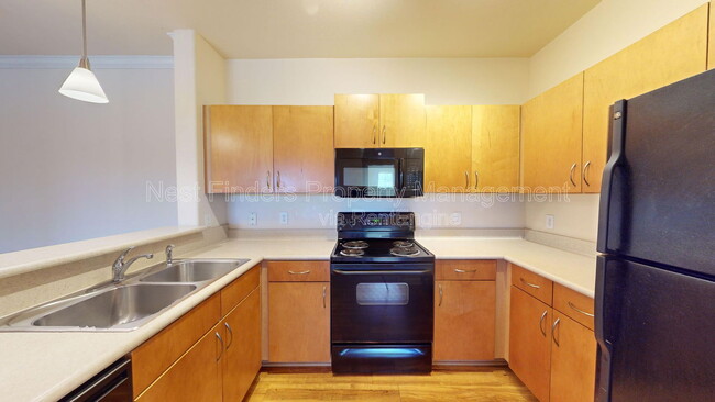 Photo - 8290 Gate Pkwy W Unit 314