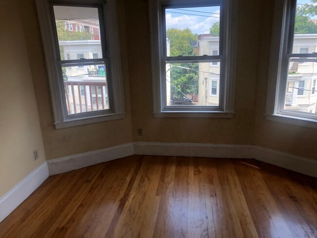 Photo - 28 Claymoss Rd Unit 1