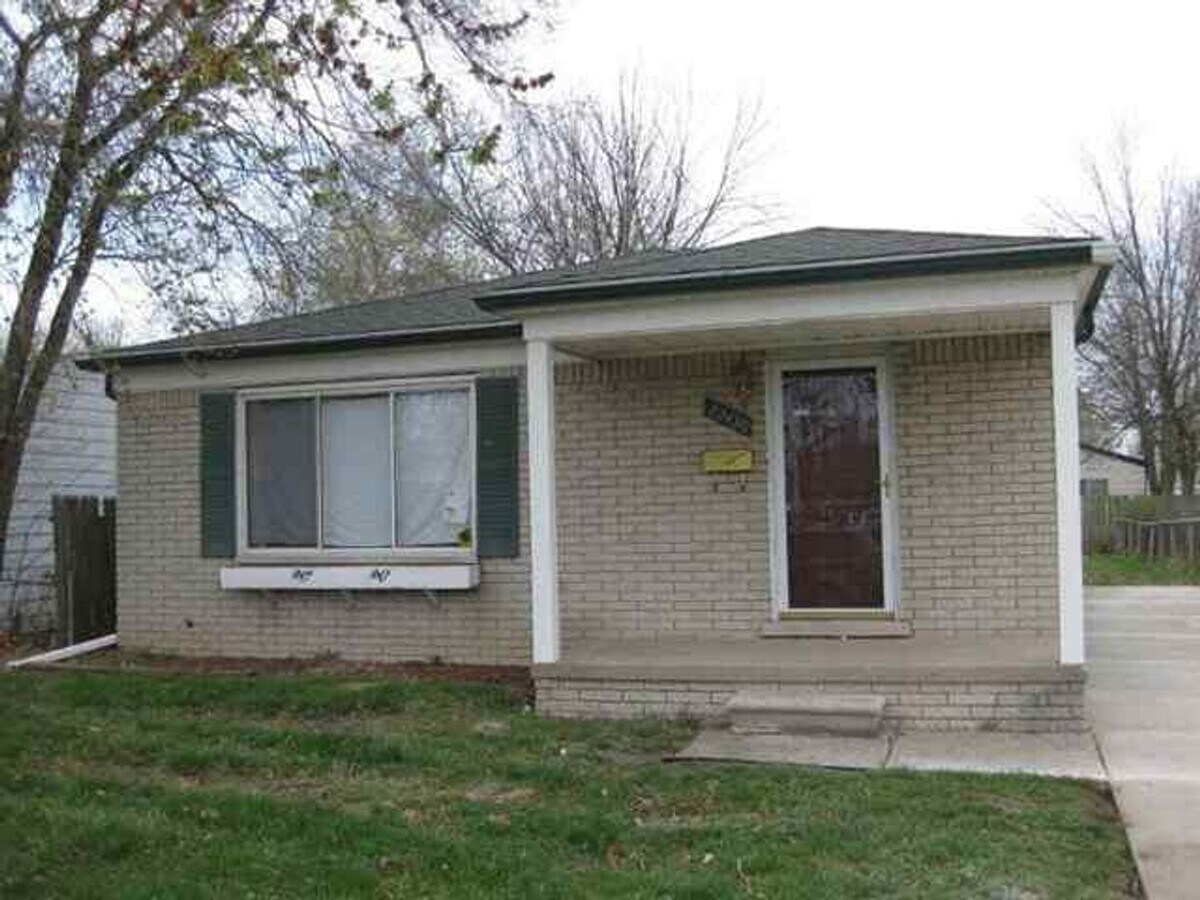 COMING SOON! Charming 3-Bedroom Home in th... - COMING SOON! Charming 3-Bedroom Home in th...