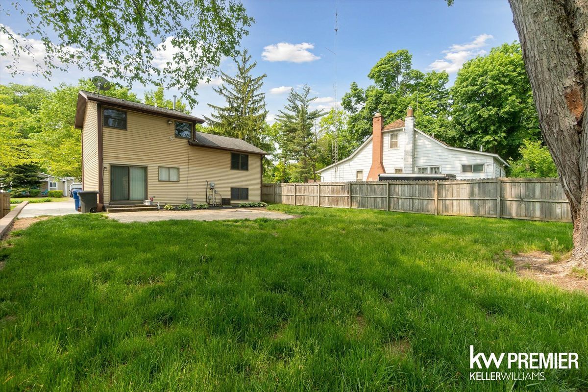 Photo - 4022 Hazelett Dr