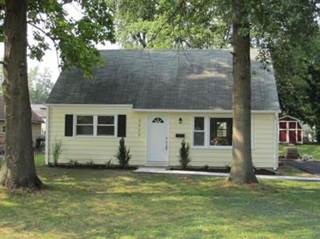 Building Photo - 5609 Goldenrod Rd