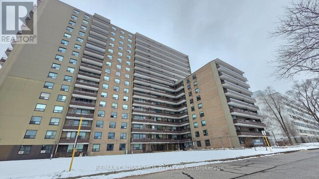 Photo - 180 Markham Rd Unit 921