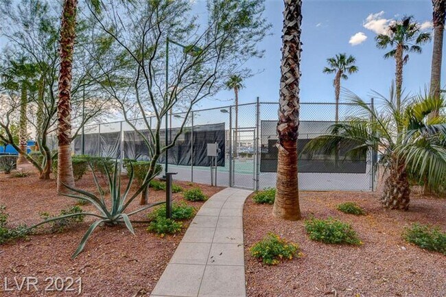 Photo - Gorgeous Upgraded 2 Bedroom ONELV Unit For Lease!