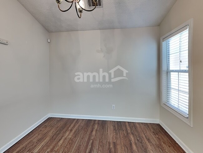 Photo - 740 Chatham Park Dr