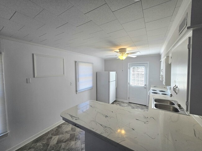 Kitchen 2 - 417 10th Ave S Unit 417 4