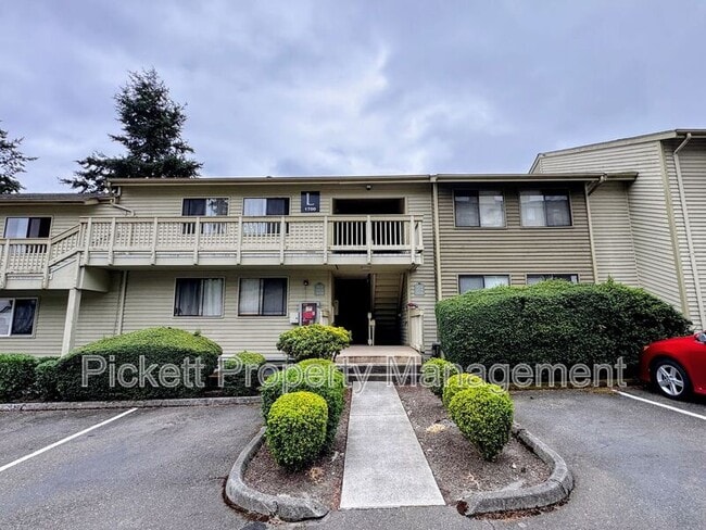 1700 W Sunn Fjord Ln