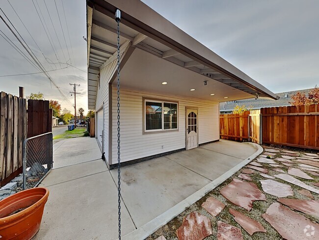 Building Photo - Privately fenced ADU near Sutter Street Rental