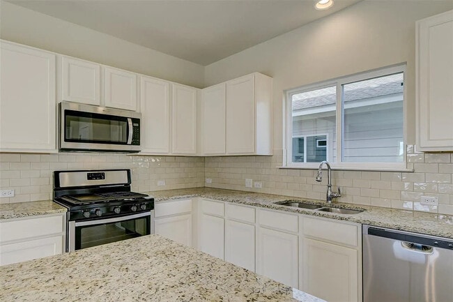 Photo - Room in House on Spinnaker Loop