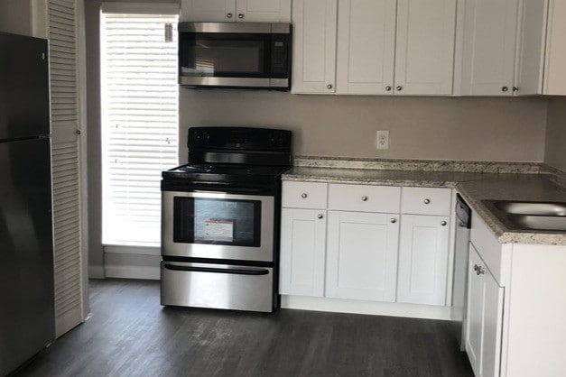 Three Bedroom Townhome Kitchen
