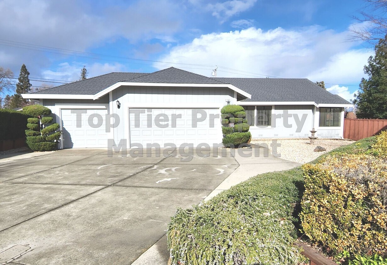 Spacious 4 Bed/2 Bath /1,970 square foot h... - Spacious 4 Bed/2 Bath /1,970 square foot h...
