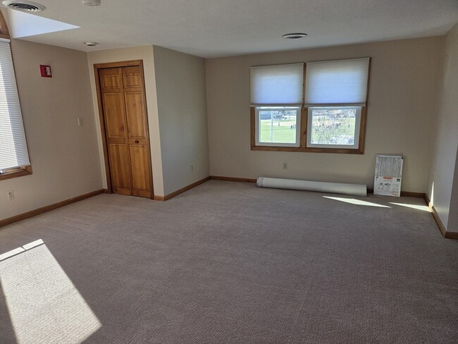 Photo - 938 East St Unit 4