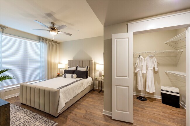 Building Photo - 1724 Partnership Way Unit 1352 Rental