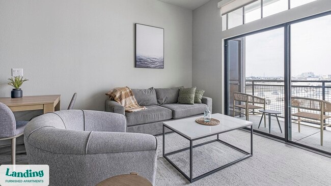 Building Photo - 1215 Sawyer St Rental