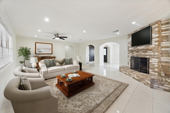 Photo - 4530 T C Jester Blvd