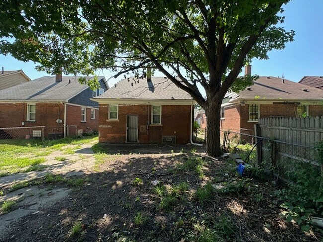 Photo - 4 Bedroom 2 Bath Brick Tudor For Lease Wel...