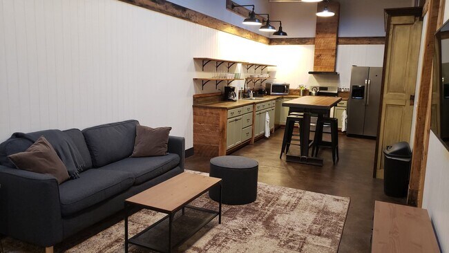 Photo - Charming Industrial 4 Bedroom/4 Bathroom Apartment in Pigtown, MD!