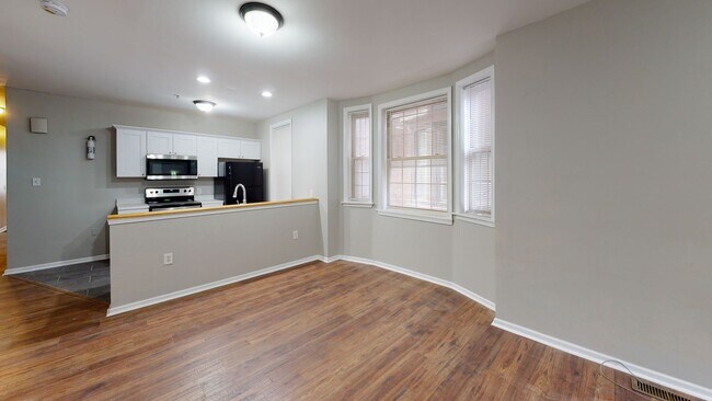 1823 N 33rd St Unit 1F