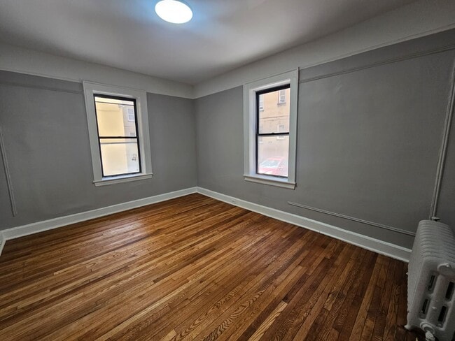 Photo - 331 Elmora Ave Unidad J
