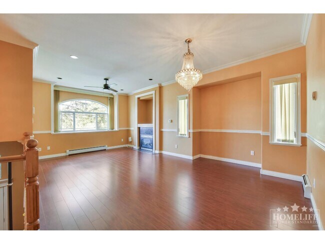 Photo - 13470-1365A 65a Ave