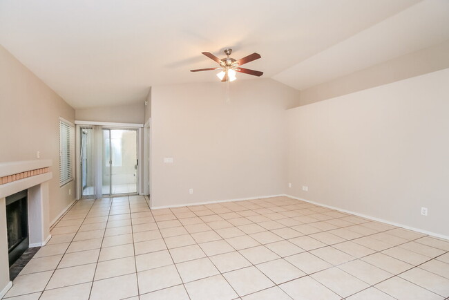 Photo - 1015 N Longmore St