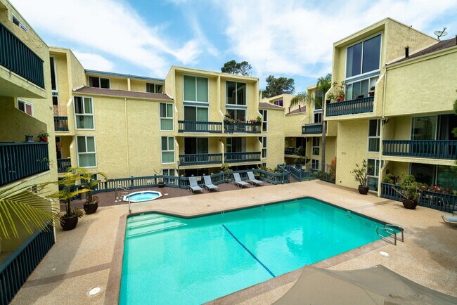 Sunset Plaza Apartments