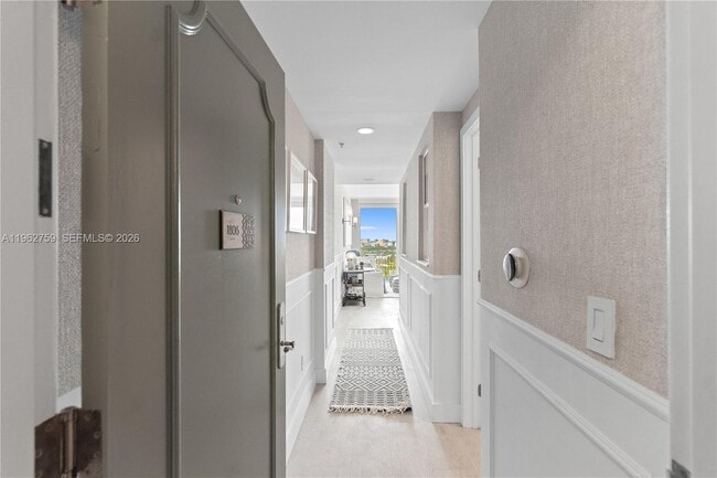 Photo - 3350 SW 27th Ave Unidad 1806