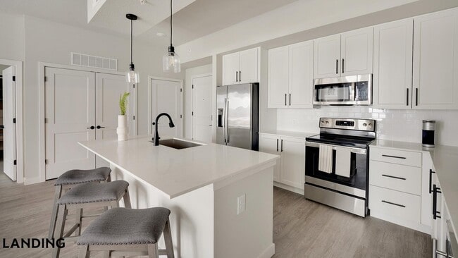 Photo - 2000 Aureum Dr Unit 1-454