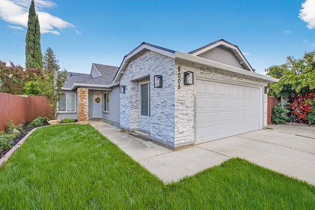 Photo - Bright & Spacious 3 Bed, 2 Bath Home – Must See!