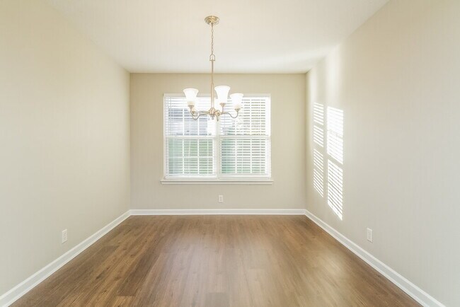 Photo - 2006 Zion Ln