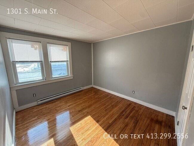 Photo - 1301 S Main St