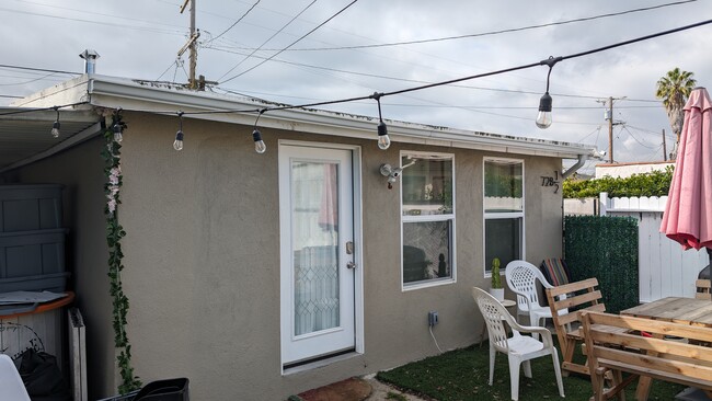 Photo - 728 Stepney Pl House