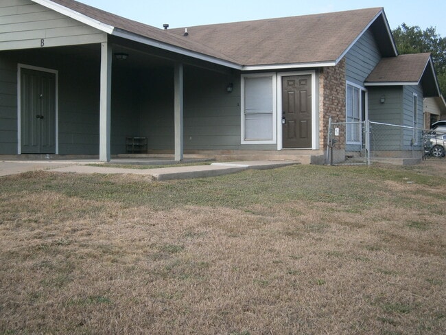 Building Photo - 7004 Aries Ln Unit B